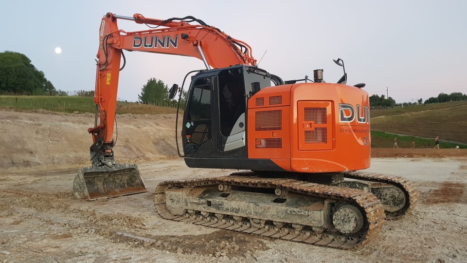 Machinery Hire: 20 Tonne Excavators